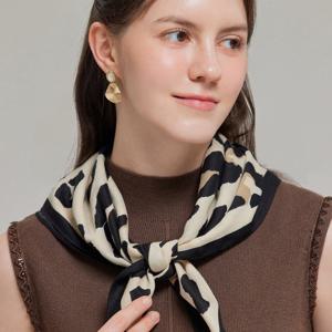 FOCUS  레오파드 나염 스퀘어 스카프 PBINF5F1AC9011