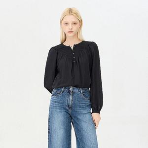 [시슬리]에크루 스모킹 셔링 블라우스_SAWS15441