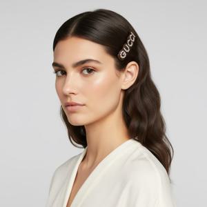 T 구찌 크리스탈 헤어클립 513120 I4771 8518