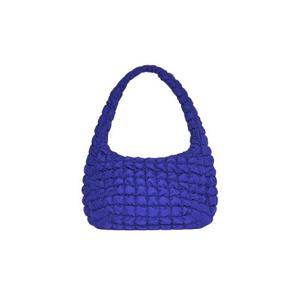 코스 퀼티드 오버사이즈 숄더백 블루 0916460015