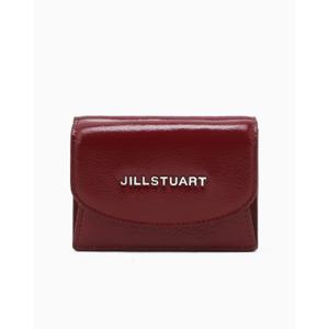 [질스튜어트 ACC] JAWA5F541R2 [코코][지폐수납가능] 레드 로고 장식 소가죽 3단 반지갑