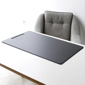 가죽과 철판의 만남 VIP 펜트레이 데스크패드 매트