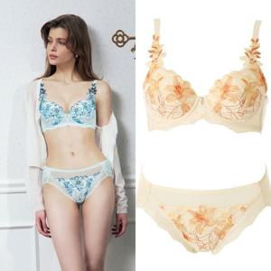 와코루 A,B컵 로맨틱한 플라워프린트 3D패드브라+레이스팬티 WBR1957ABA