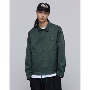 일꼬르소 25SS 일꼬르소X미즈노 필드 코치 자켓 다크 그린 IEJU5E702E2