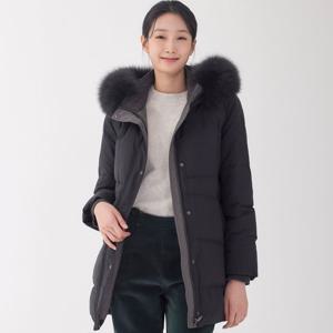 [지센] (2컬러) 폭스후드 슬림 덕다운 중기장 패딩 LCDWOA27