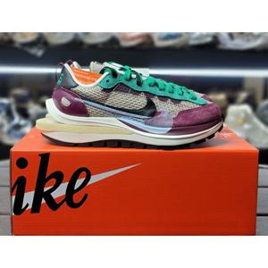 나이키 사카이 베이퍼와플 스트링 블랙 빌런 레드 DD3035-200