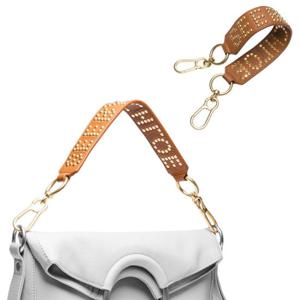 씨바이끌로에 스터드 백 스트랩 CHS19SK542548