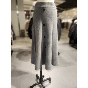 [코데즈컴바인] (CJD-SK004WB) 버튼포인트 플레어 니트스커트