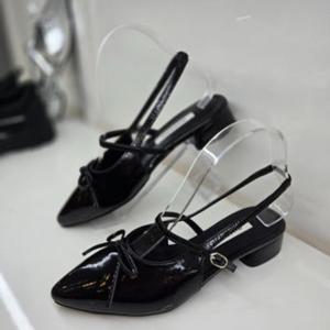 [리바디]에나멜 디바 플랫 슬링백 2.0cm ARA2025RV2902