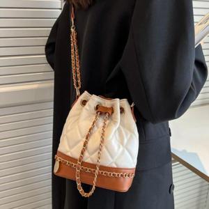 퀼팅 체인 버킷백 배색 디자인 복조리 형식 크로스백