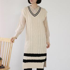 [웬디즈갤러리]꽈배기 브이넥 조끼 원피스 KOP108