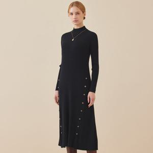 [매긴]버튼 라인 비스코스 니트 원피스_PBMF5W1OP3131