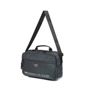 다이나핏 로고 크로스백 B1 YUF25B13 C8 Z1