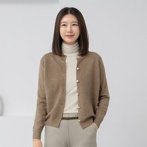 엄마옷 마담4060 골드단추가디건 데일리 여성 -ZCA2512008-