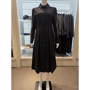 [비꼴리끄] 울 자수 셔츠카라 원피스 B244WO3010