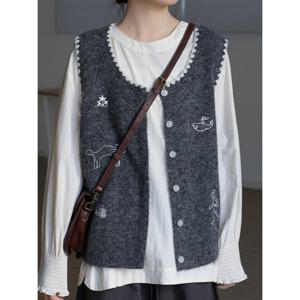 [카라]KARRA 웨일자수라운드니트베스트_A5W0670