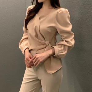 (예쎄) 스퀘어넥 솔리드 블라우스(S5FBL016A)