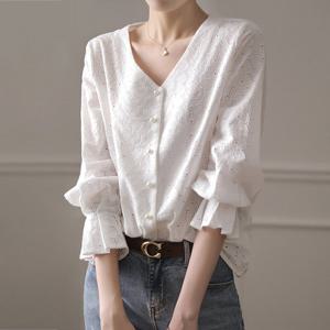 (예쎄) 펀칭 퍼프블라우스(S5FBL058A)