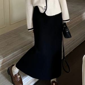 (예쎄) 일자핏 옆트임 밴딩 니트 롱스커트(S4WSK403A)