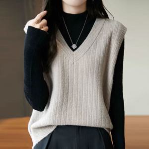 글랜스 브이넥 니트베스트_RE3LK039