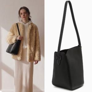 [헤지스ACC] [엣지백] 시그니처 블랙 레더 숄더백 M HIBA6E357BK