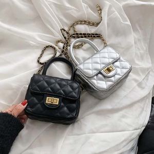 (앙상블) 퀄팅 핸들 체인 크로스백 가방 가죽 미니 백