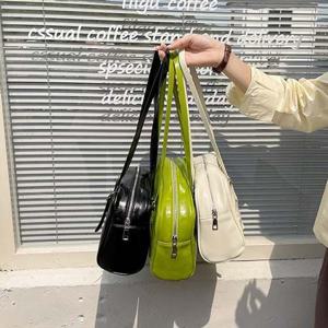 모던 버클 벨티드 지퍼 보부상백 숄더백 바게트백