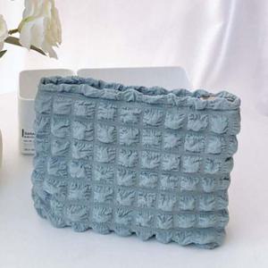 엠보싱구름패턴파우치 심플 폼폼다용도파우치(블루)