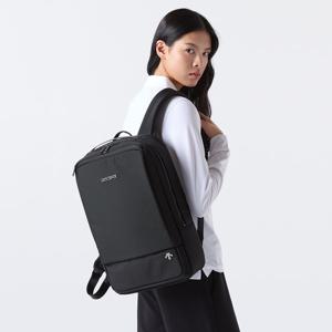 [데상트공식][30% OFF] 하디 슬림 백팩 (확장형, 18-22L) SQ123UBP18