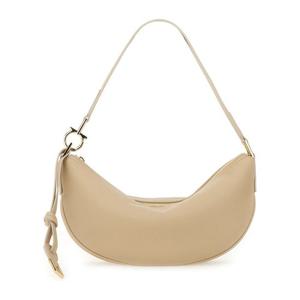페라가모 베이지 스무스 텍스처 커브드 숄더 백 781655 2198730