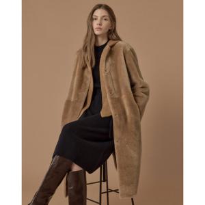 질스튜어트 뉴욕 여성 25FW PREMIUM 천연 양모피 베이지 카멜 탈부착 니트후드 FUR 롱점퍼 JSJU5D540I2