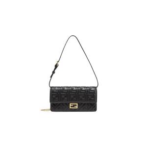 Fendi펜디 나파 레더 바게트 체인 지갑 블랙 8M0498AAJDF0KUR