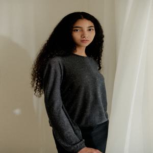 [런칭가 199000원] 누캐시미어 FW 멜팅캐시미어 글리터링 블라우스