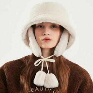 귀도리벙거지 겨울 밍크퍼 데일리 사파리 방한모자 보온 버킷햇 귀 여성방한모자 HWFGBDZ8