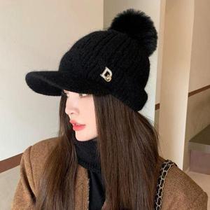 [셀러허브_여성트랜드패션]골프 등산 D 이니셜 방한 니트 방울 모자 MFNC_030075