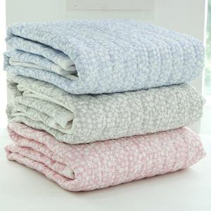 도톰한 눈꽃 시어서커 여름 침대패드 겸용 카페트 퀸(Q) 2개세트