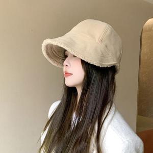 [프리티 글라라]여성 겨울 모자 사이즈조절 뽀글이 방한 챙모자 (40948904)