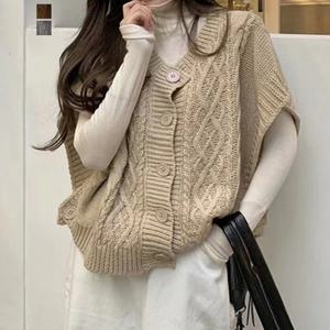 [페이릿] 제민 꽈배기 크롭 옆단추 니트 조끼