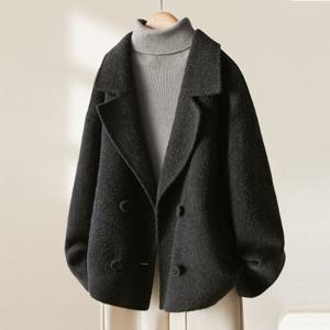 [블랙퀸] 버케뉴 모직 숏 코트 blk004371