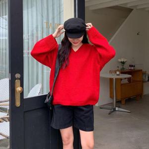 [옷자락] 여자 브이넥니트 진분홍 루즈핏 겨울 흰색 티셔츠