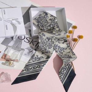 갤러리아_헤지스핸드백 HISC5E311N2 [뜨왈드주이] 네이비 쁘띠 실크 스카프