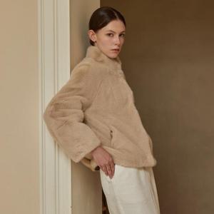 [정가 149,000원][로안]하이넥 페이크 퍼 하프 코트