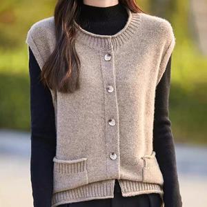 [유니제이] 제스터 라운드넥 니트 조끼