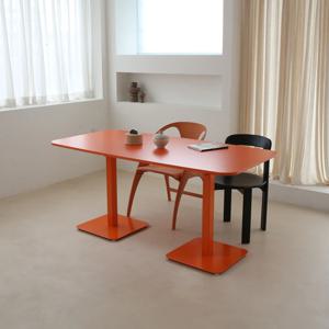 루디아 오렌지 트윈 카페 테이블