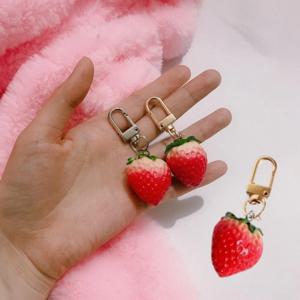 진짜같은 딸기 키체인 귀여운 과일모형 미니어처 열쇠고리 딸기 키링