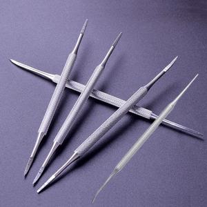 셀프 손발톱 케어 관리 잔여물 제거 큐티클 샌딩 페디큐어 네일 파일