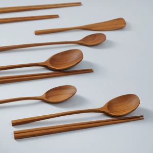 결이 고운 티크우드 아동 수저 세트