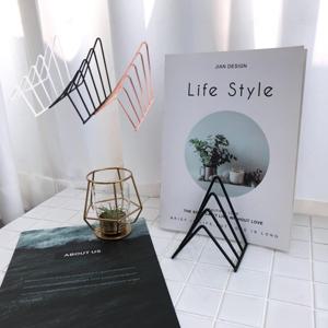 테이블 책상 정리 철제 책꽂이 잡지 보관 선반 삼각 북스탠드 프레임