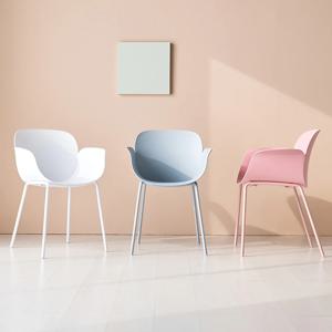 [리퍼] 올슨 플라스틱 의자 인테리어 카페 디자인 체어