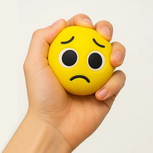 이모티콘 말랑이 4p세트 스트레스볼 장난감 스퀴시 주물럭 촉감놀이